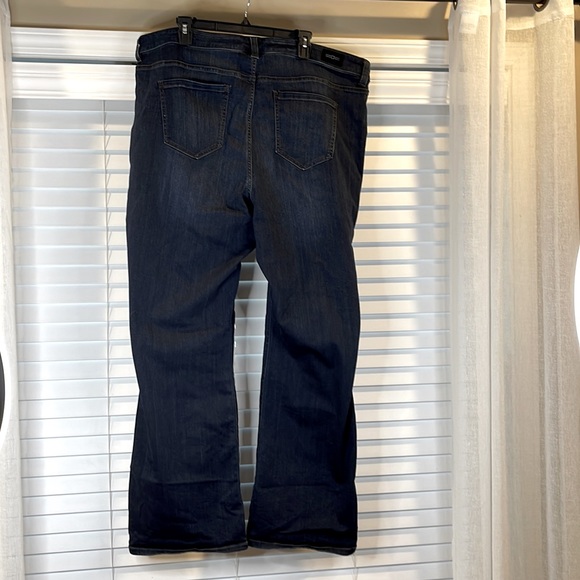 Liverpool, like new, bootcut jeans - Picture 2 of 4